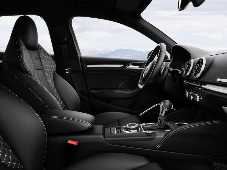 Интерьер Audi S3 Sedan (8V) 2013 года  (WW) (фото 91 из 95)